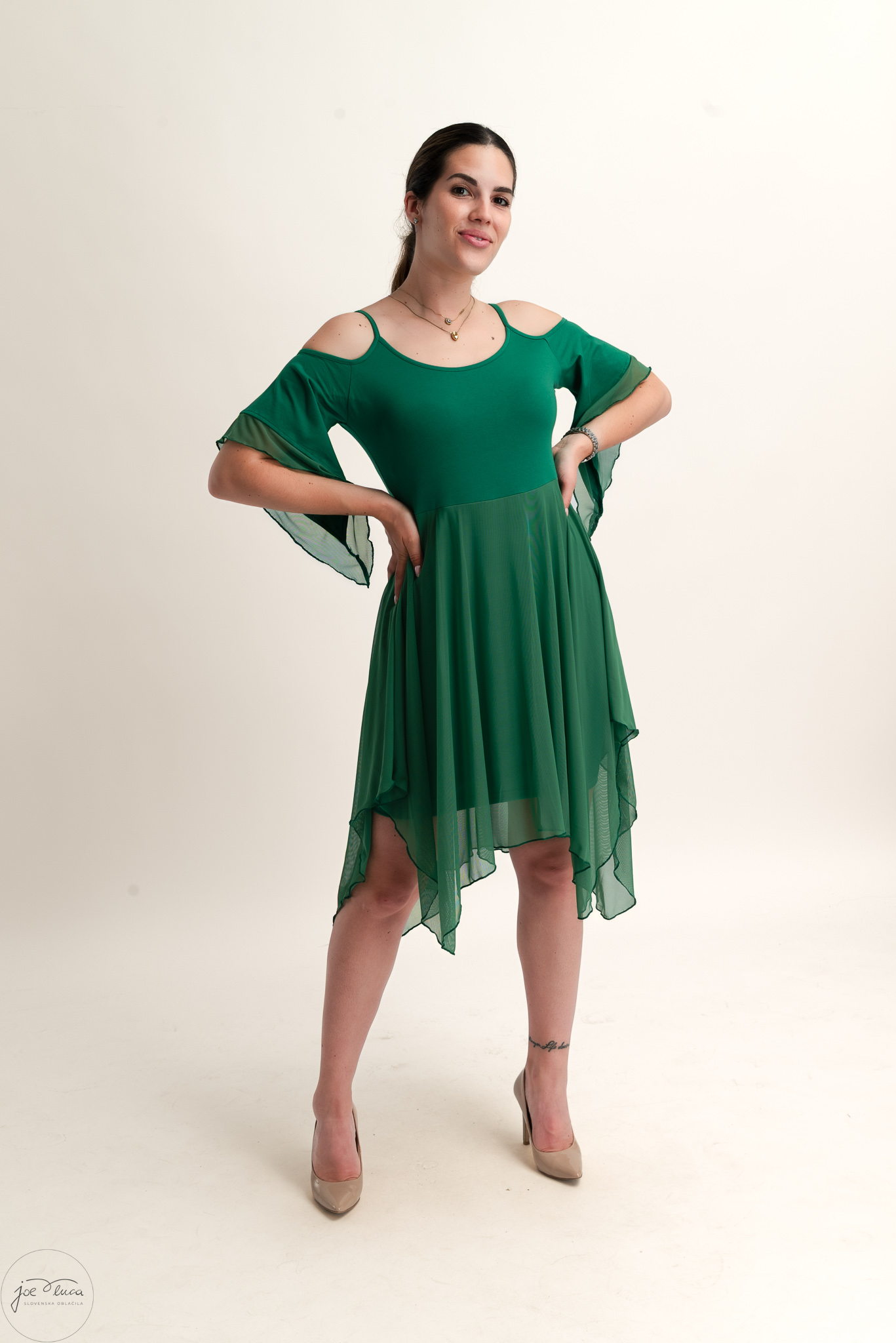 HALJINA SUZANA ZELENA