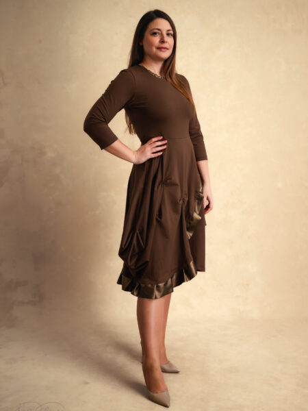 HALJINA ERNIKA SMEĐA