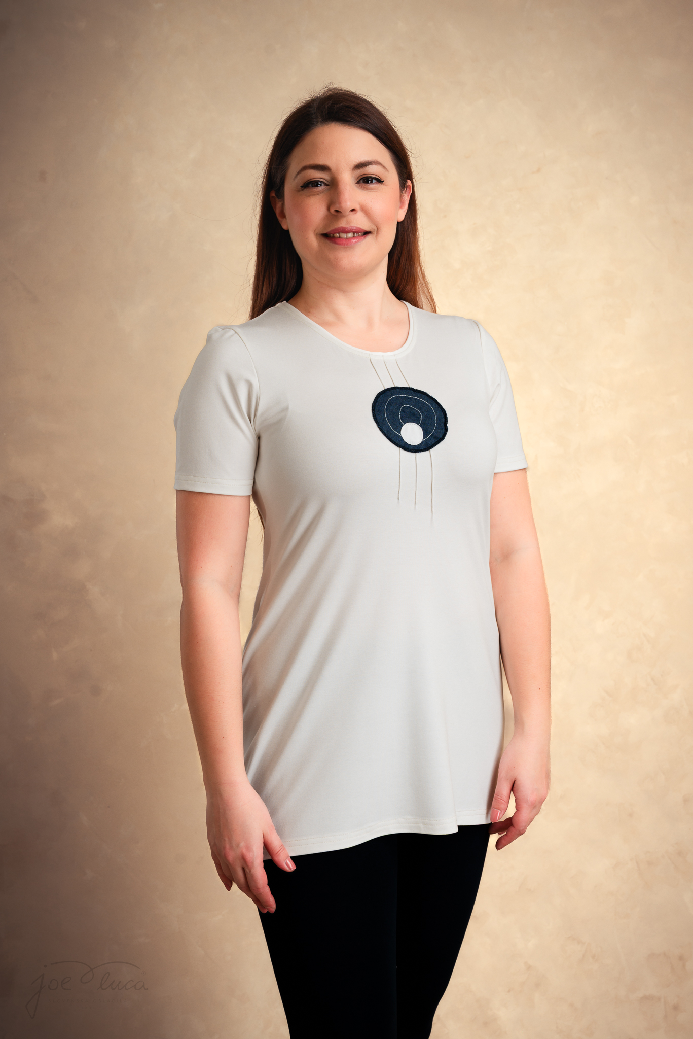 MAJICA MEDEJA PRLJAVO BIJELA